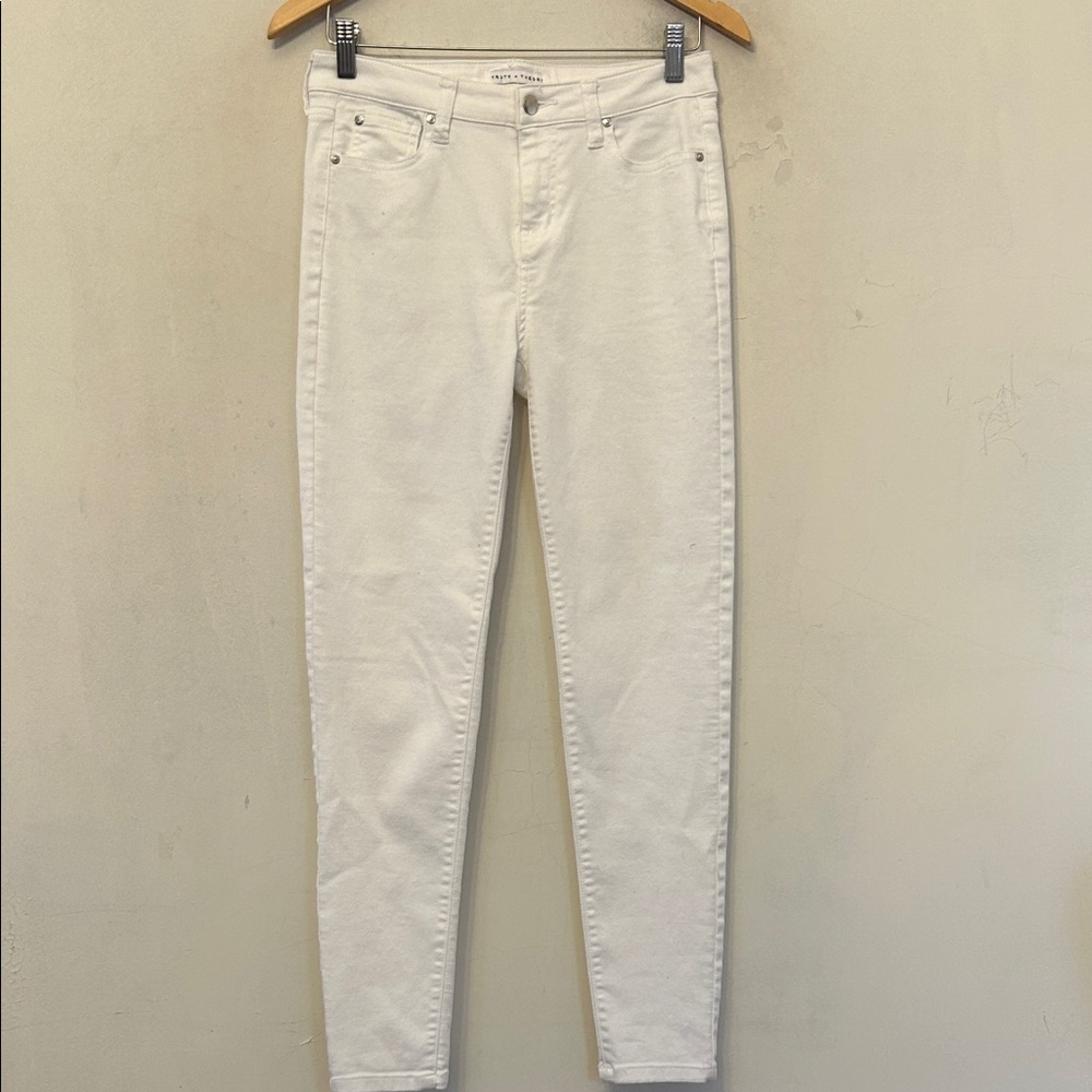 Truth + Theory Women's White Skinny Jeans Size 6 EUC